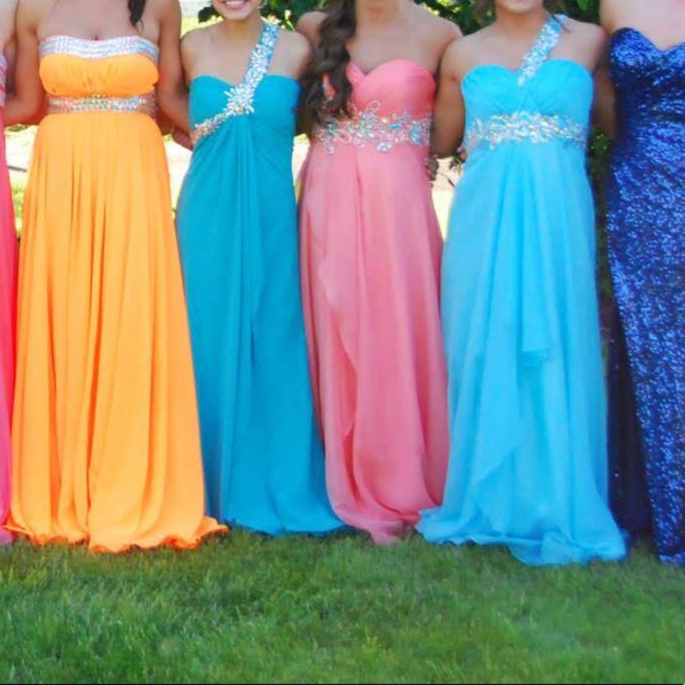 PROM DRESS - Picture 5 of 5